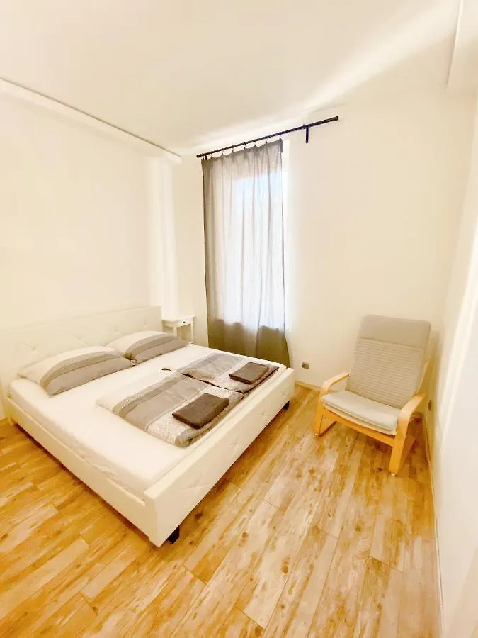 Luxury Apartment In The Centre Ac Parking Garden Budapest Ungarn
