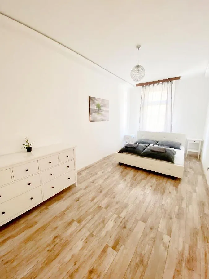 Luxury Apartment In The Centre Ac Parking Garden Budapest 0*,